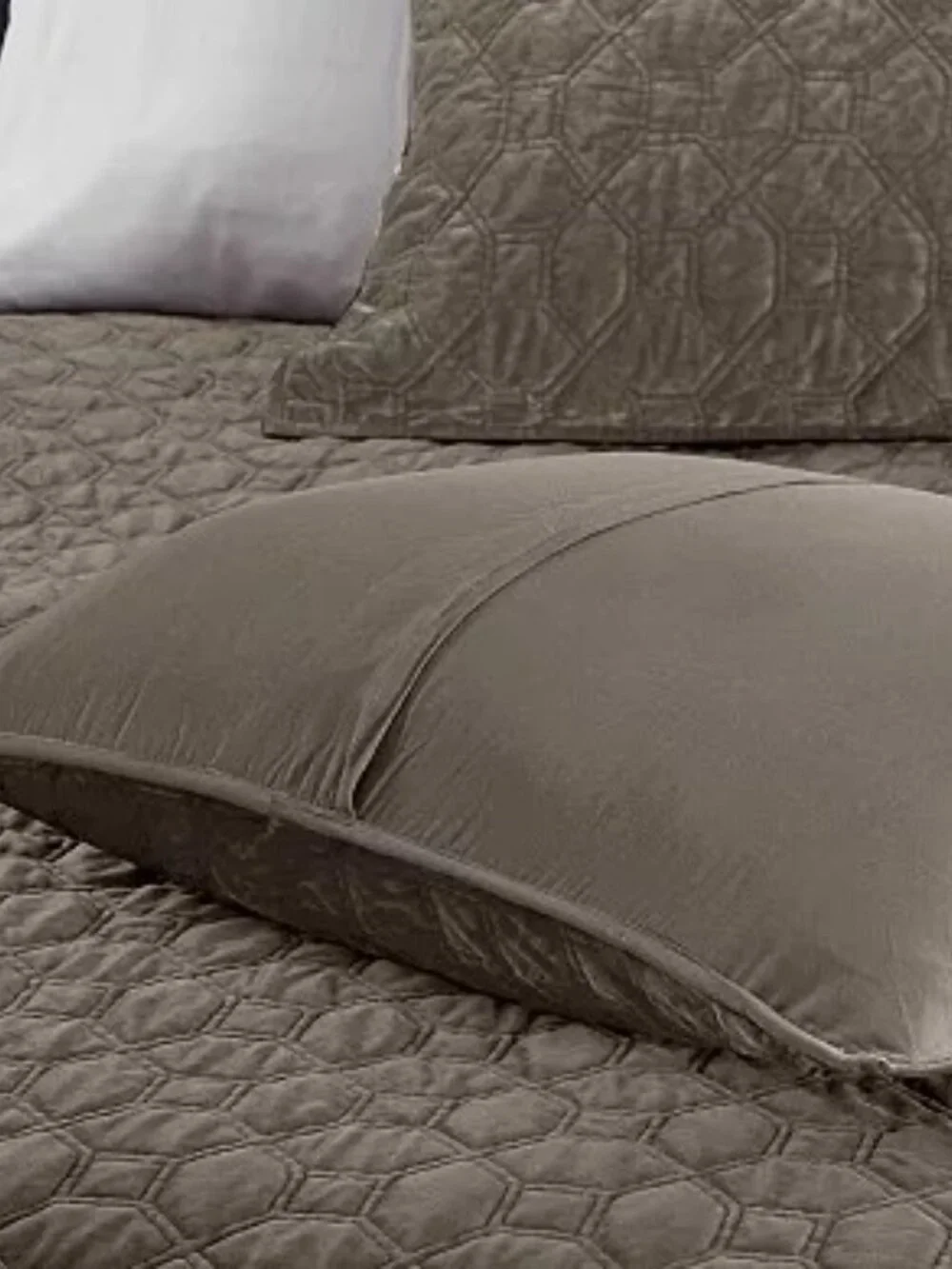 Madison Clark 3 PC Quilt Set, Emery Velvet, Taupe, NWT